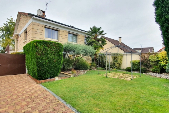 Maison à vendre 9 pièces de 207 m² à Conflans-Sainte-Honorine