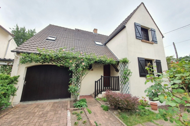 Maison à vendre 6 pièces de 123 m² à Conflans-Sainte-Honorine