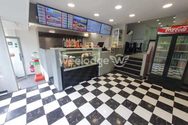 Local commercial à vendre de 143 m² à Conflans-Sainte-Honorine