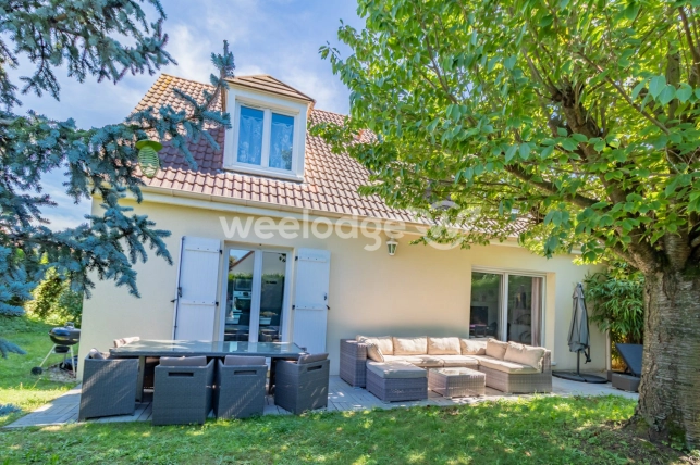 Maison à vendre 6 pièces de 110,33 m² à Conflans-Sainte-Honorine
