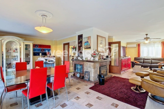 Maison à vendre 9 pièces de 250 m² à Perpignan