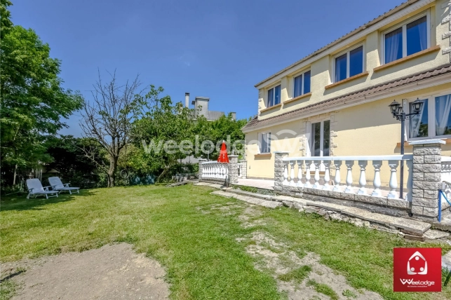 Maison à vendre 9 pièces de 169 m² à Montigny-lès-Cormeilles