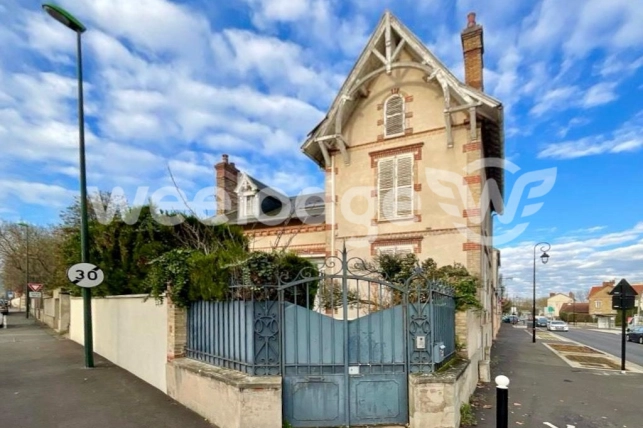 Maison à vendre 9 pièces de 233 m² à Sens