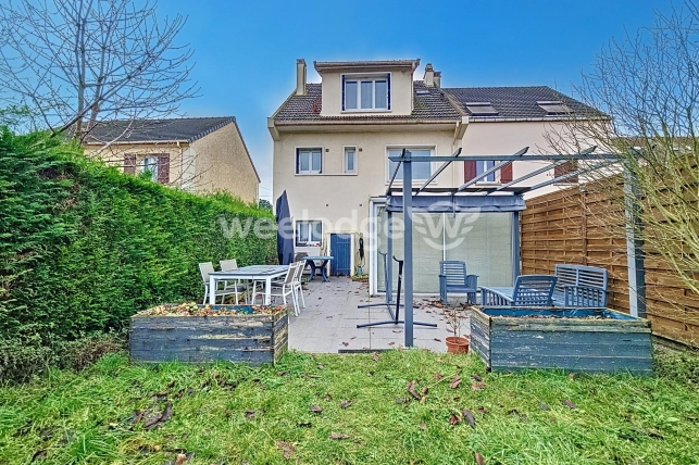 Maison à vendre 4 pièces de 91,8 m² à Éragny