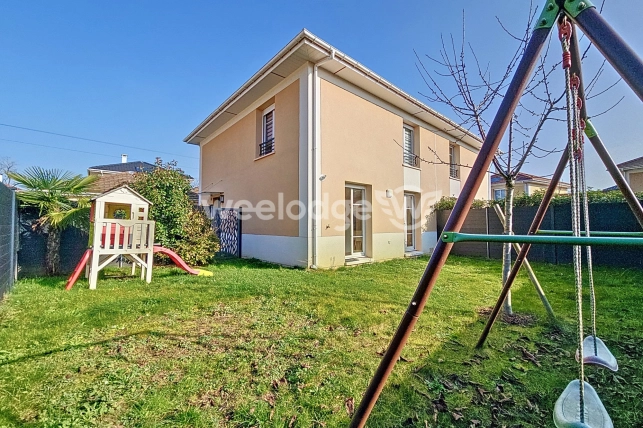 Maison à vendre 5 pièces de 90,01 m² à Conflans-Sainte-Honorine