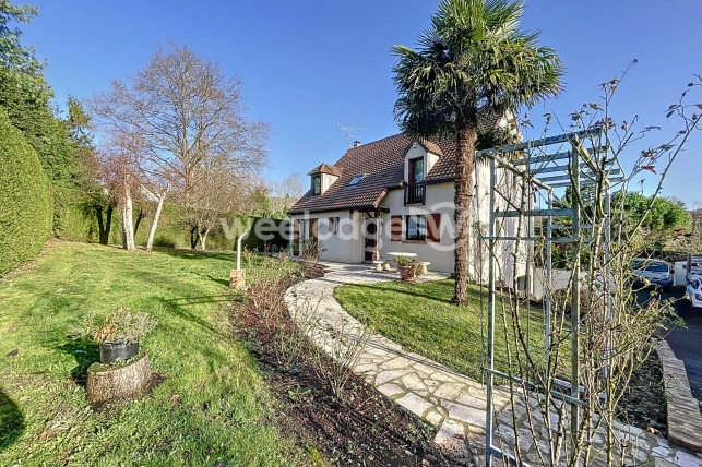 Maison à vendre 7 pièces de 146,14 m² à Vaux-sur-Seine