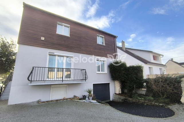 Maison à vendre 8 pièces de 171,04 m² à Conflans-Sainte-Honorine