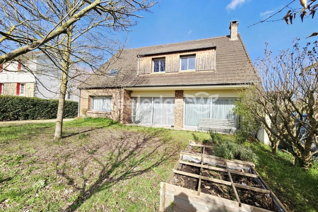 Maison à vendre 8 pièces de 190 m² à Conflans-Sainte-Honorine