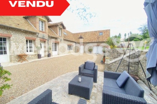 Maison vendu 8 pièces de 153 m² à Gisors
