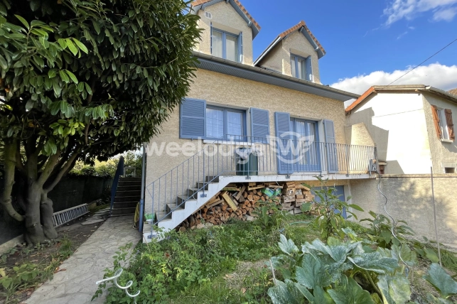 Maison à vendre 6 pièces de 117 m² à Sartrouville
