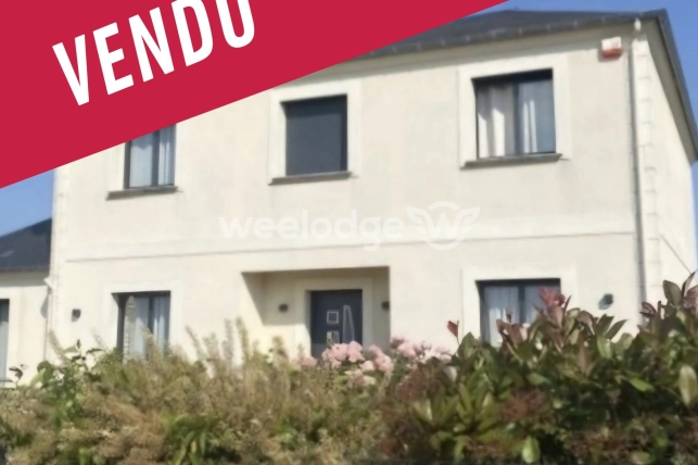 Maison vendu 8 pièces de 203 m² à Sérifontaine