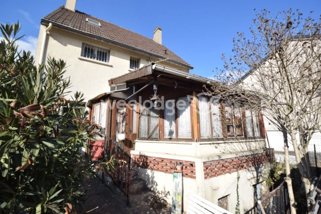 Maison à vendre 6 pièces de 102 m² à Conflans-Sainte-Honorine