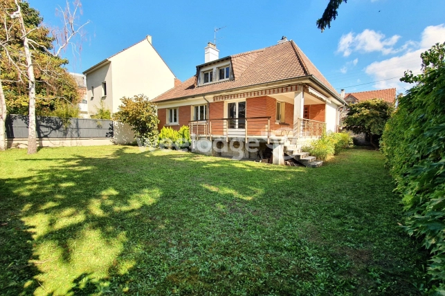 Maison à vendre 5 pièces de 120 m² à Conflans-Sainte-Honorine