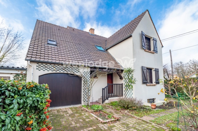 Maison à vendre 6 pièces de 123 m² à Conflans-Sainte-Honorine