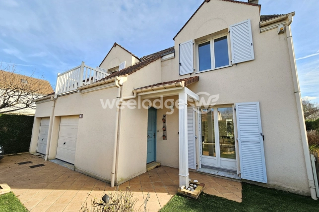 Maison à vendre 6 pièces de 141 m² à Neuville-sur-Oise