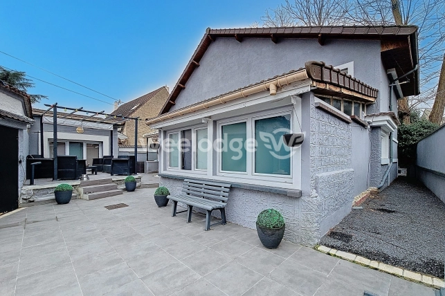 Maison à vendre 4 pièces de 149 m² à Conflans-Sainte-Honorine
