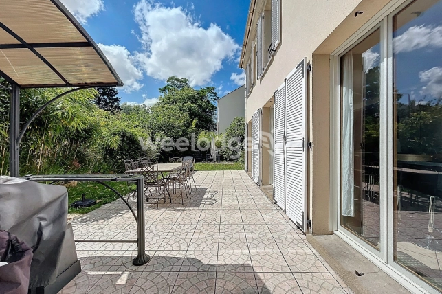 Maison à vendre 6 pièces de 138,86 m² à Éragny