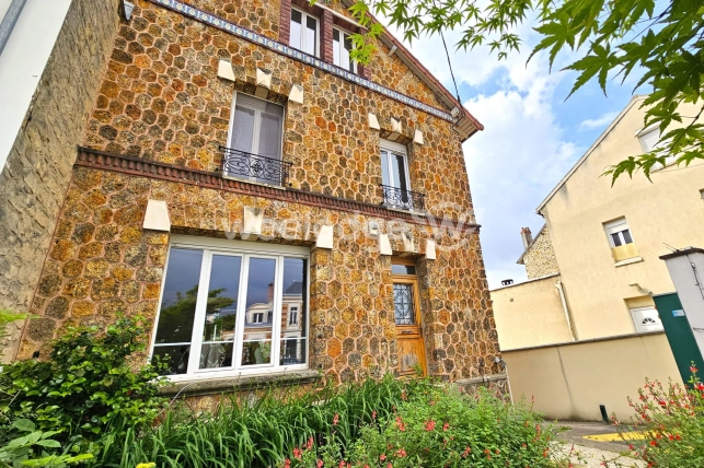 Maison à vendre 7 pièces de 242 m² à Conflans-Sainte-Honorine