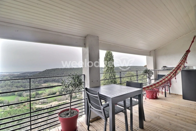Maison à vendre 4 pièces de 107,96 m² à Cornillon-Confoux