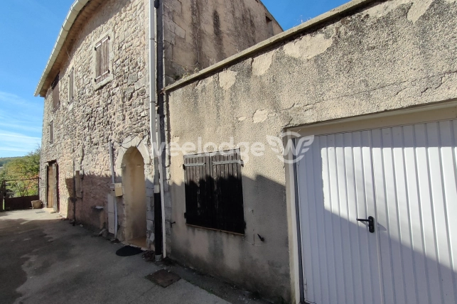 Maison à vendre 4 pièces de 107 m² à Saint-Christol