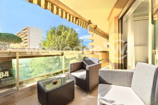 Appartement à vendre 2 pièces de 54 m² à Le Cannet