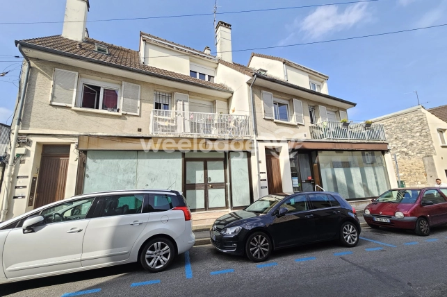 Local commercial à vendre de 61 m² à Pierrelaye
