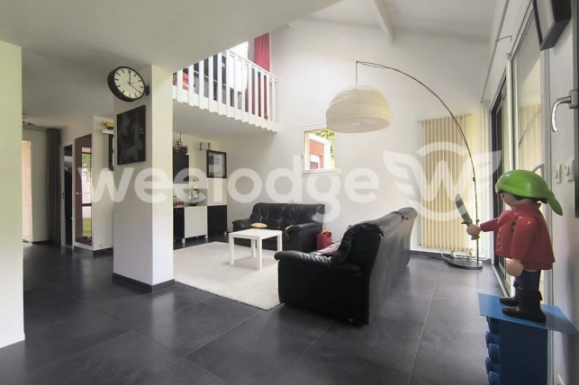 Maison à vendre 7 pièces de 147,54 m² à Pontoise