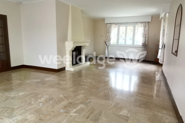 Maison à vendre 9 pièces de 228 m² à Aigurande