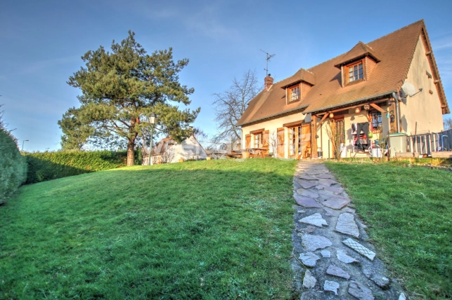Maison à vendre 6 pièces de 86 m² à Lisieux