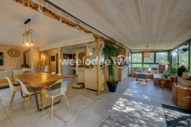 Maison à vendre 7 pièces de 171 m² à Charmentray