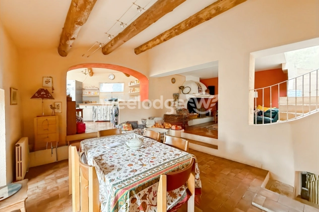 Maison à vendre 5 pièces de 115 m² à Saint-Martin-de-Castillon