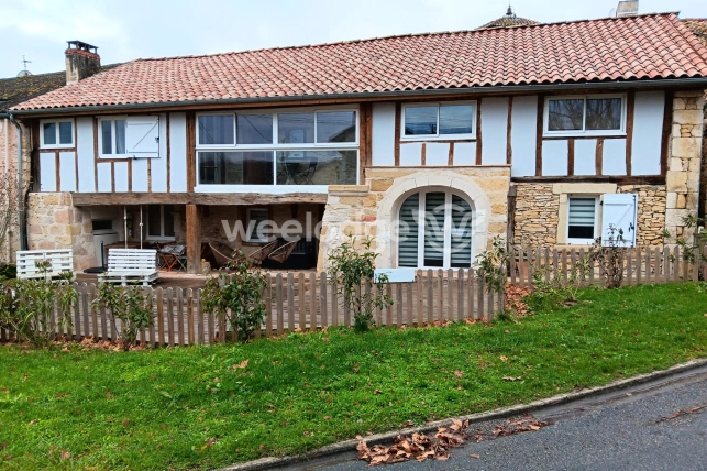 Maison à vendre 8 pièces de 175 m² à Ausseing