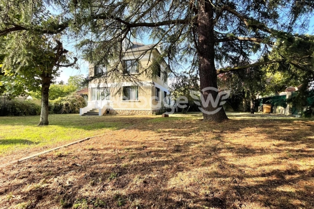 Maison à vendre 7 pièces de 158 m² à Conflans-Sainte-Honorine