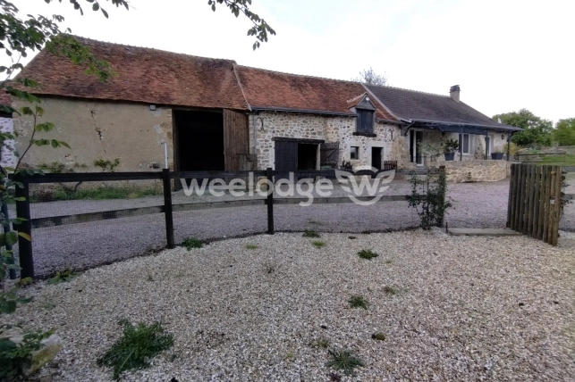 Maison à vendre 3 pièces de 100 m² à Lys-Saint-Georges