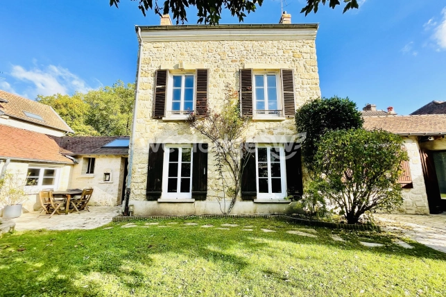 Maison à vendre 7 pièces de 150 m² à Vauréal