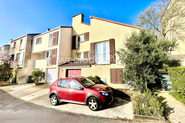 Maison à vendre 6 pièces de 116 m² à Jouy-le-Moutier