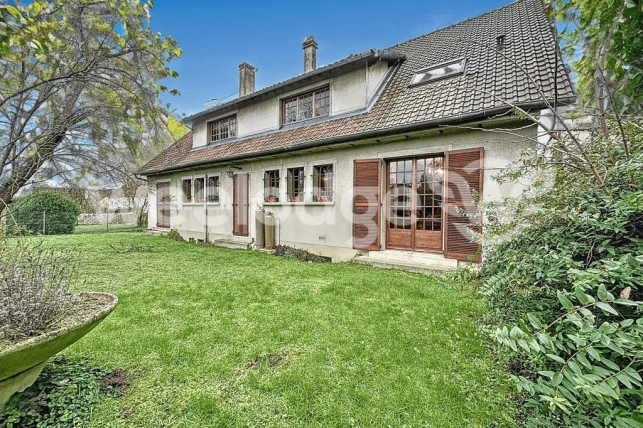 Maison à vendre 8 pièces de 230 m² à Ableiges