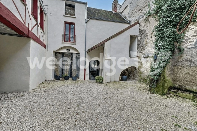 Maison à vendre 6 pièces de 175 m² à Évecquemont