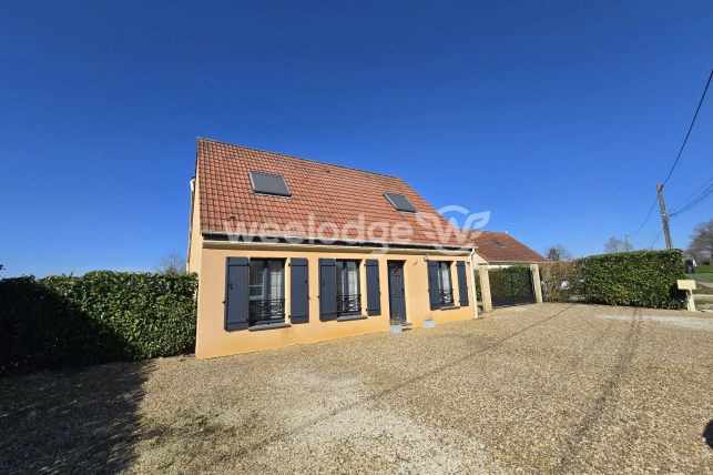 Maison à vendre 6 pièces de 110 m² à Montigny-le-Chartif