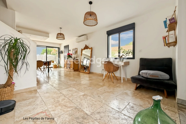 Maison à vendre 4 pièces de 96 m² à La Fare-les-Oliviers
