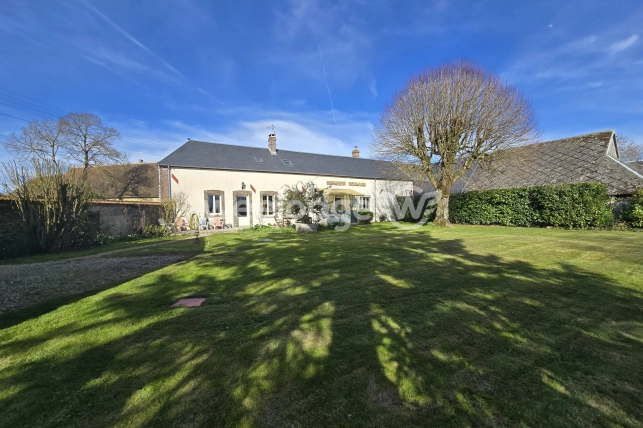 Maison à vendre 7 pièces de 164 m² à Charonville
