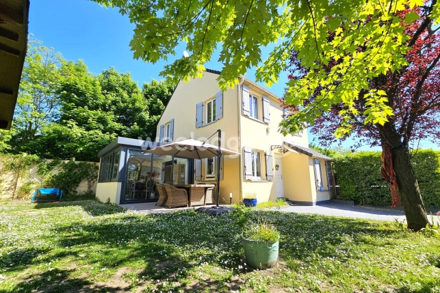 Maison à vendre 5 pièces de 117 m² à Conflans-Sainte-Honorine