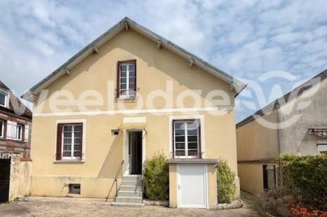 Maison à vendre 5 pièces de 133 m² à Gisors