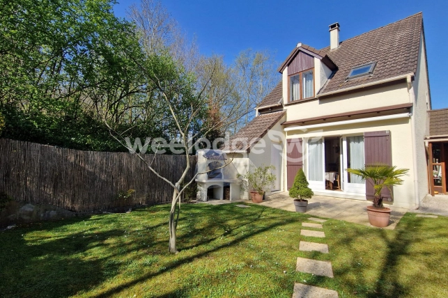Maison à vendre 4 pièces de 77,5 m² à Jouy-le-Moutier