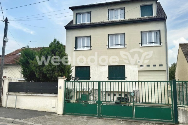Maison à vendre 12 pièces de 185 m² à Argenteuil
