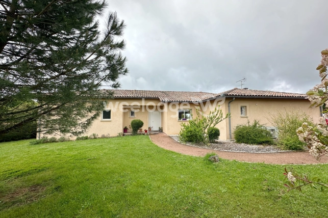 Maison vendu 6 pièces de 206,21 m² à Moissac