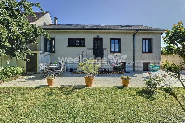 Maison à vendre 6 pièces de 102,42 m² à Andrésy