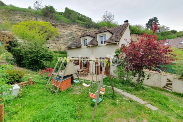 Maison à vendre 6 pièces de 132 m² à Conflans-Sainte-Honorine