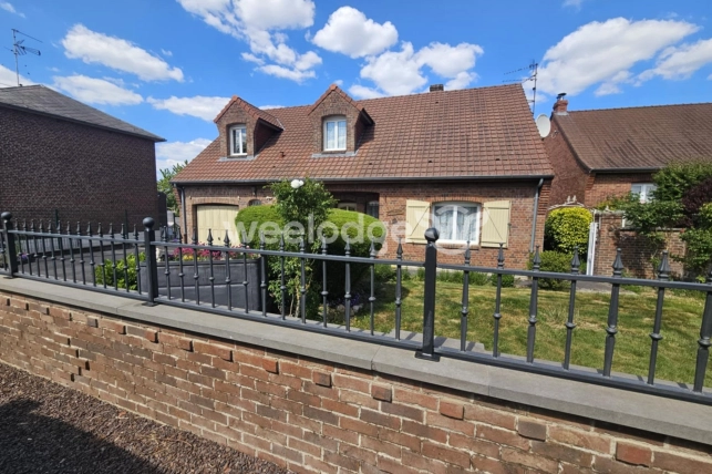 Maison à vendre 6 pièces de 141 m² à Sommaing