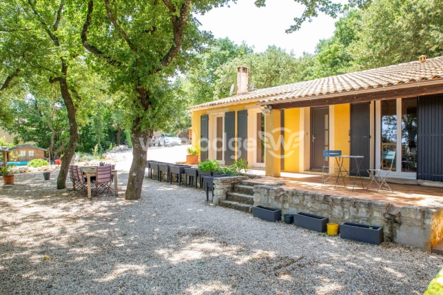 Maison à vendre 4 pièces de 92 m² à Rochefort-du-Gard